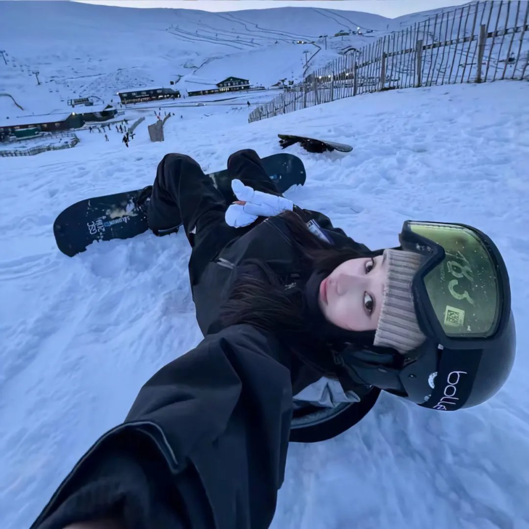 离婚带娃，被四帅总裁宠上天